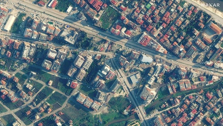 Depremin boyutu ortaya çıktı: Asrın felaketinin öncesi ve sonrası uzaydan böyle görüntülendi… 13