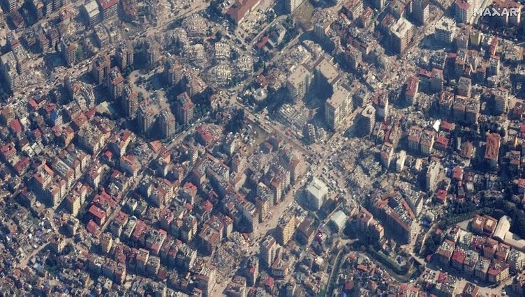 Depremin boyutu ortaya çıktı: Asrın felaketinin öncesi ve sonrası uzaydan böyle görüntülendi… 20