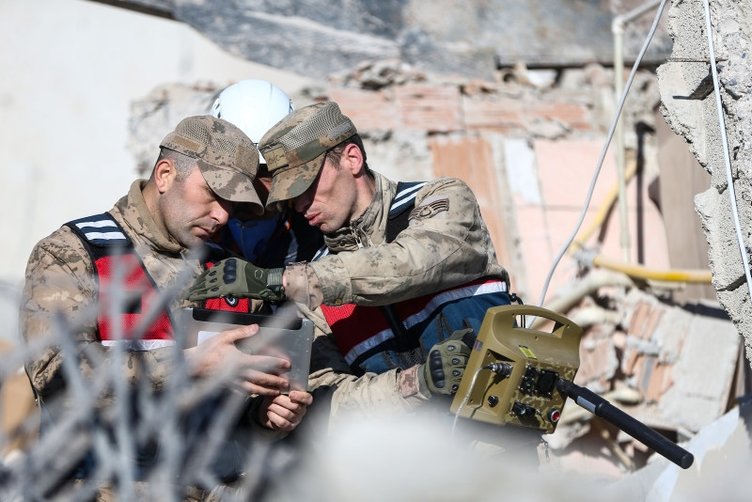 'Dünyanın iki parçası kaydı!' Batılı uzmanlar o soruya yanıt verdi: Sarsıntı neden bu kadar geniş alana yayıldı? 3