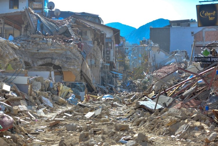 Hatay neden bu kadar çok yıkıma uğradı? Prof. Dr. Övgün Ahmet Ercan belgelerle anlattı 6