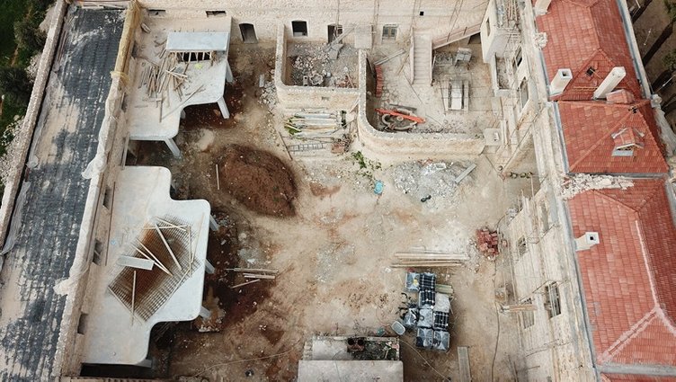 Hepimiz Kibar Feyzo filminden hatırlıyorduk! Deprem onu da yıktı! İşte o konağın son hali... 10