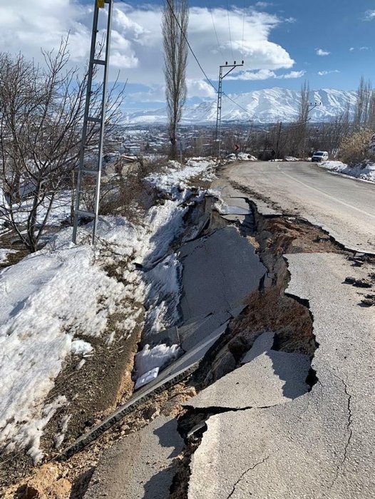 Depremin şiddeti 11'e kadar çıktı çarpıcı deprem açıklaması: 'Buranın özel bir yeri var' 17