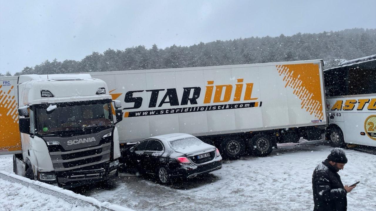 Anadolu Otoyolu'nda zincirleme trafik kazası 13