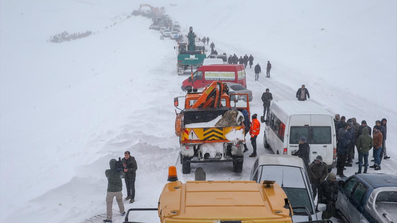 Van'daki çığ faciasının üzerinden 3 yıl geçti 7