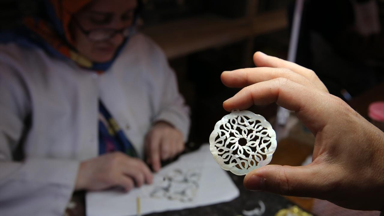 Barbaros Hayrettin Paşa Camii sedef işlemeleriyle göz dolduracak 5