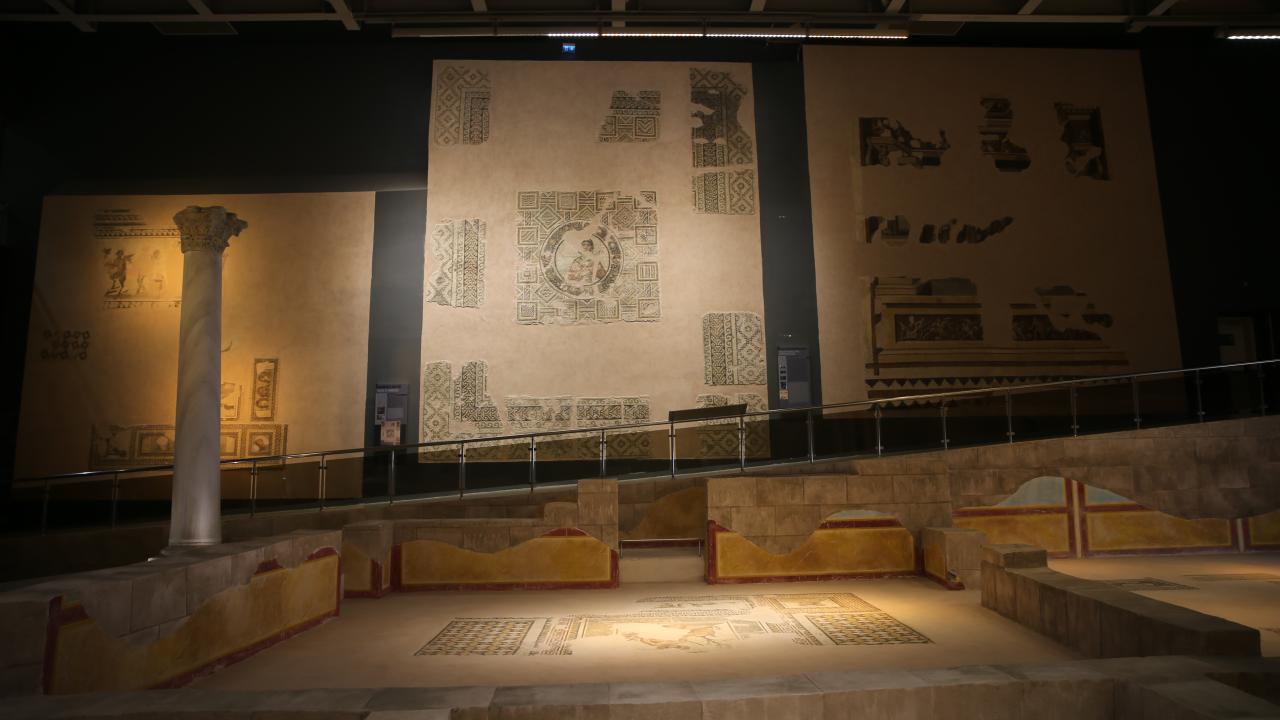 Hatay'da sergilenen mozaikler tarihe ışık tutuyor 13