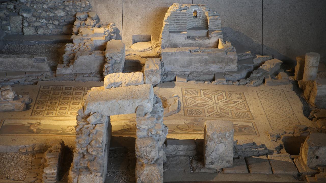 Hatay'da sergilenen mozaikler tarihe ışık tutuyor 7