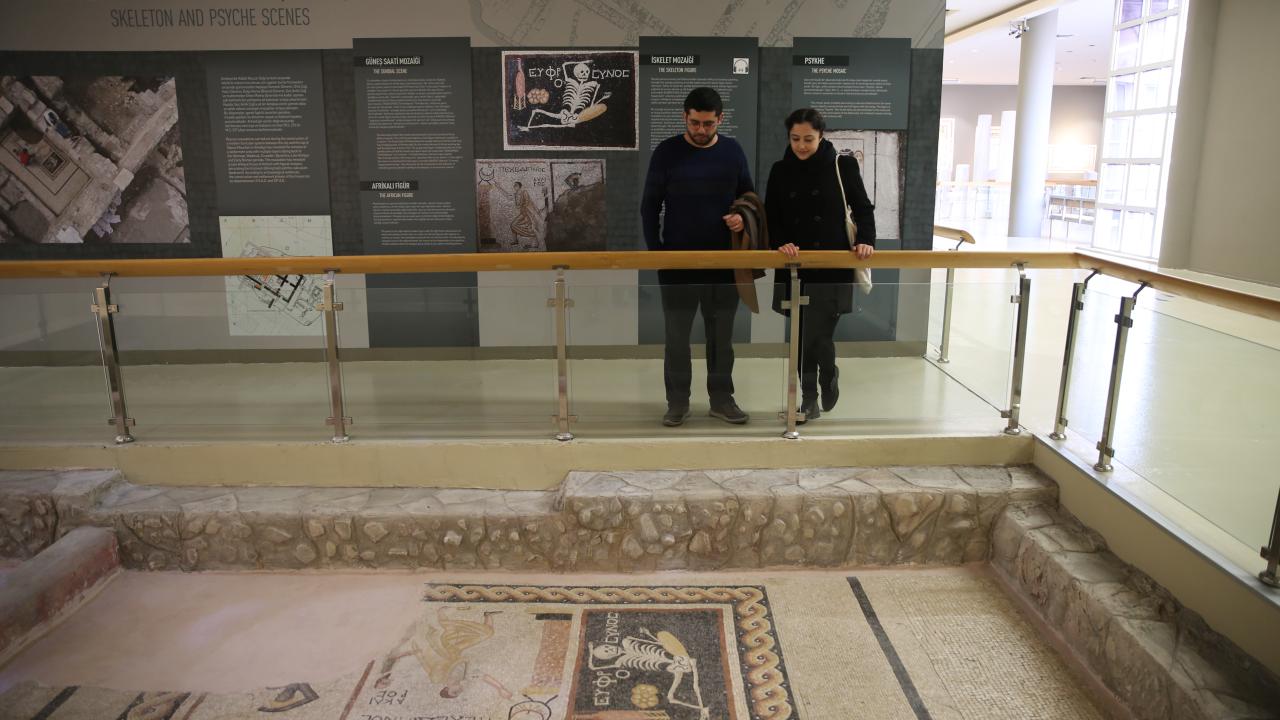 Hatay'da sergilenen mozaikler tarihe ışık tutuyor 8