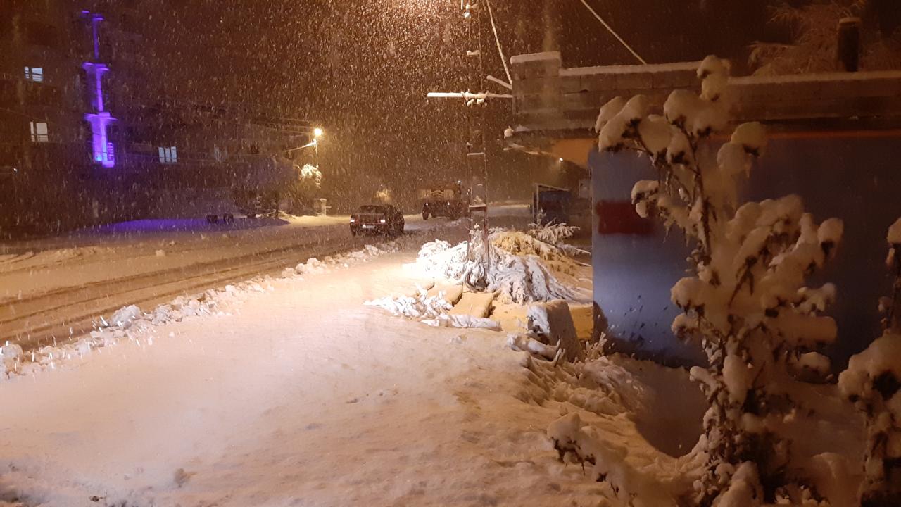 Meteoroloji'den 25 kente yoğun kar ve fırtına uyarısı 26