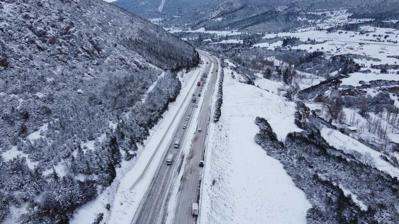 Meteoroloji'den 25 kente yoğun kar ve fırtına uyarısı 17