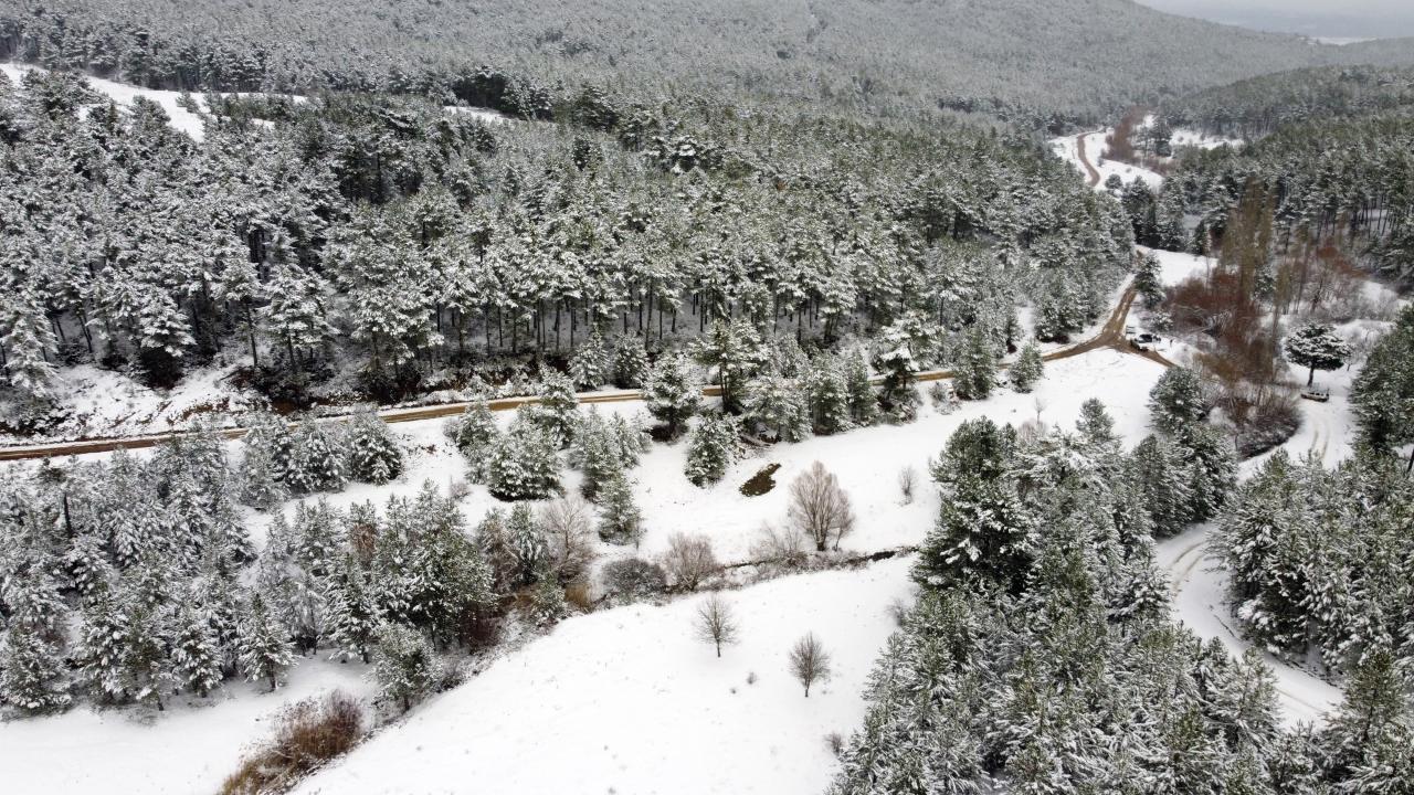 Meteoroloji'den 25 kente yoğun kar ve fırtına uyarısı 4