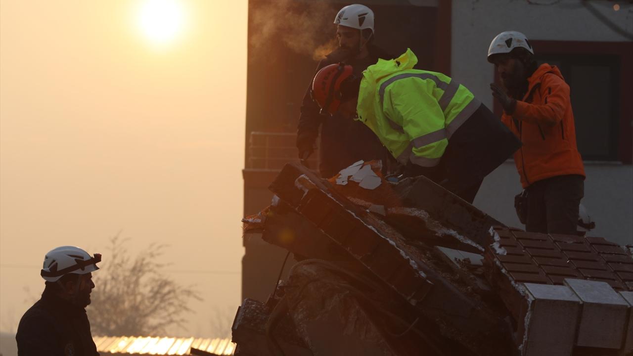 Depremden 29 saat sonra enkazdan sağ çıkarıldı, tüm Türkiye’ye umut oldu 6
