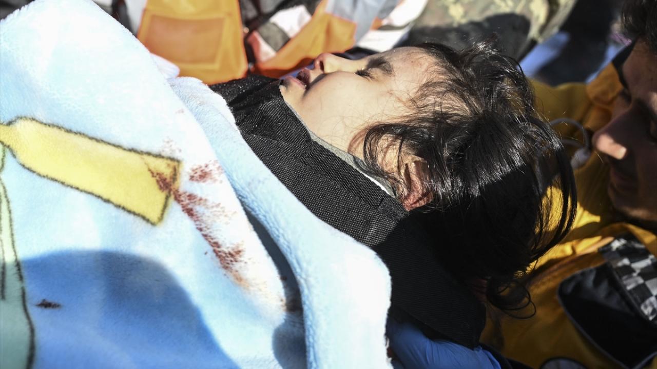 103 saat sonra gelen mucize umutları yeşertti! 3,5 yaşındaki Zeynep Ela… 9