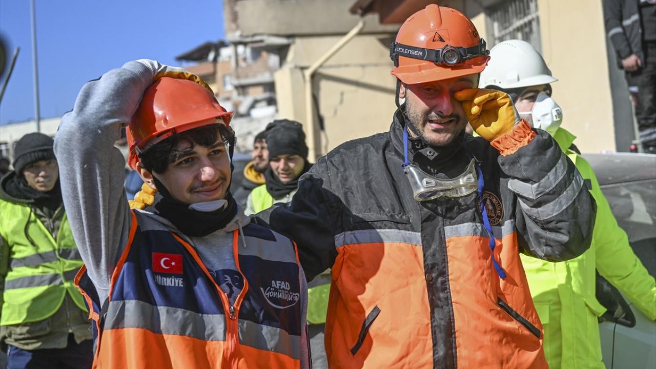 103 saat sonra gelen mucize umutları yeşertti! 3,5 yaşındaki Zeynep Ela… 14