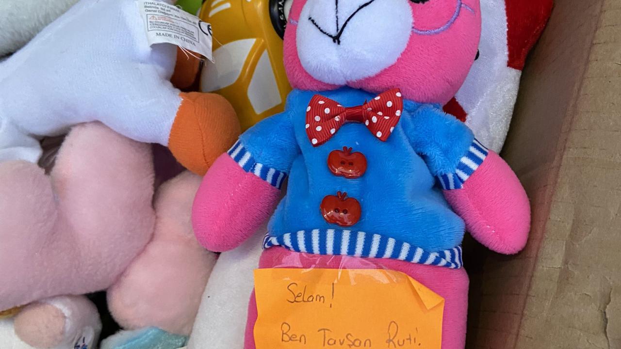 Kendileri küçük ama kalpleri kocaman, çocuklardan afetzede arkadaşlarına mesaj... 10