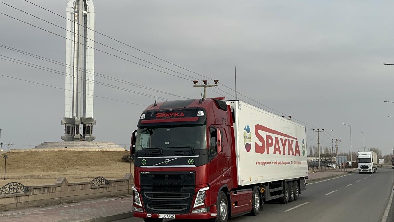 Ermenistan sınır kapısı 35 yıl aradan sonra "asrın felaketi" için açıldı 7