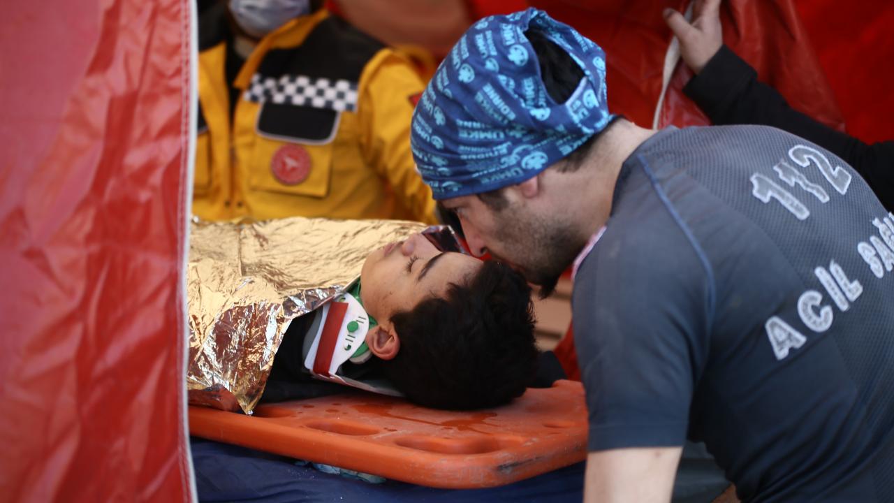 Umut ve mucize bir arada: 6. günde hayata tutundular 18