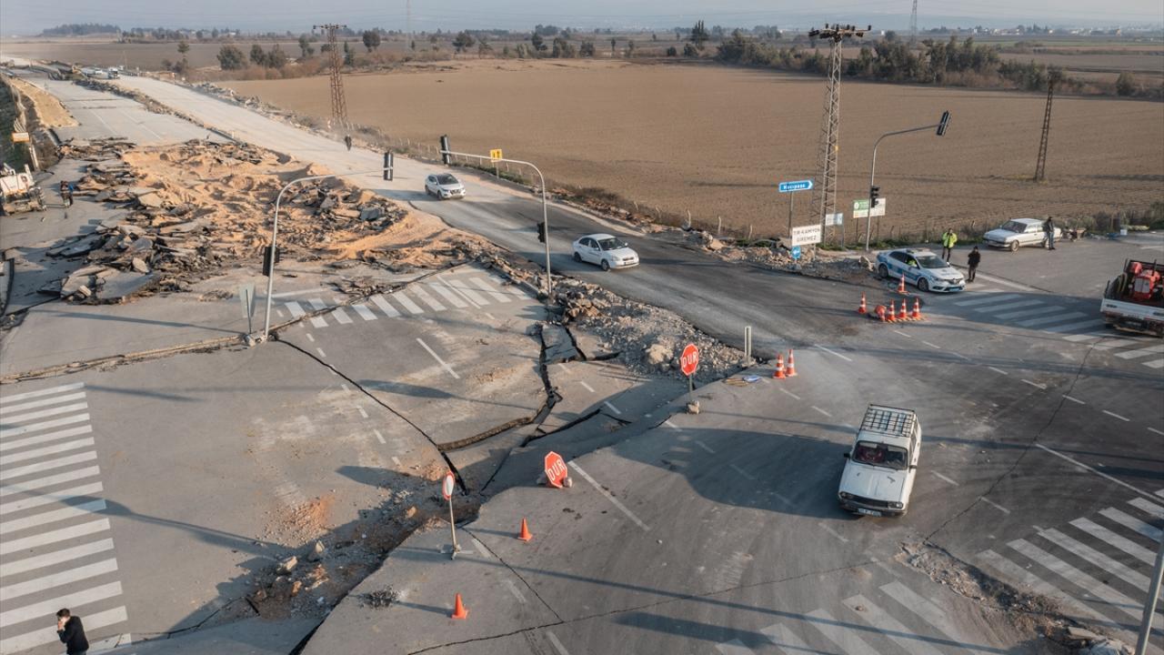 Fay hattının geçtiği yol yarıldı 2