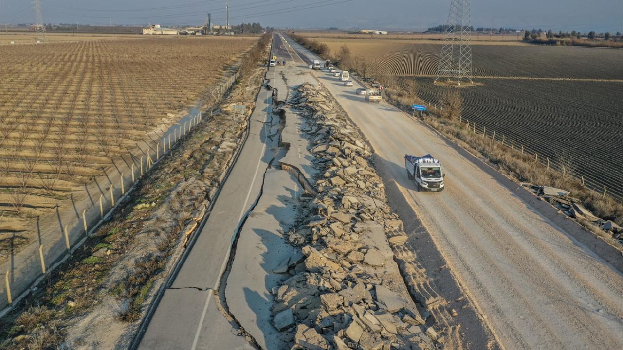 Fay hattının geçtiği yol yarıldı 3