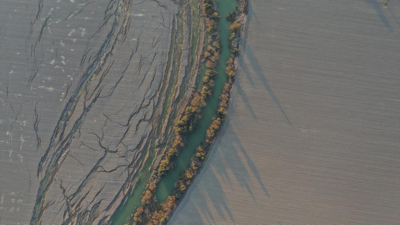 Fay hattının geçtiği yol yarıldı 8