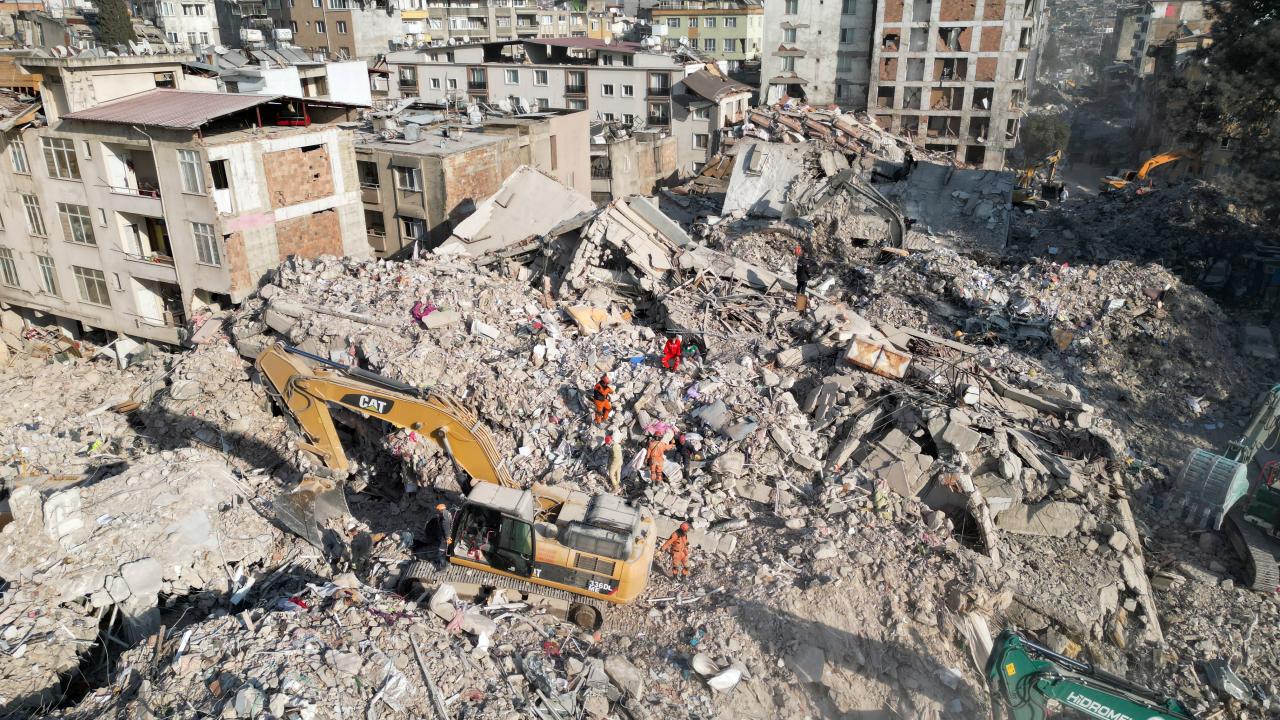 Hasar tespit çalışmaları sonrası hangi ilde kaç bina yıkılacak ? 5