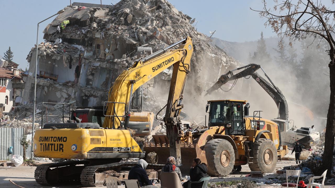 Hasar tespit çalışmaları sonrası hangi ilde kaç bina yıkılacak ? 12