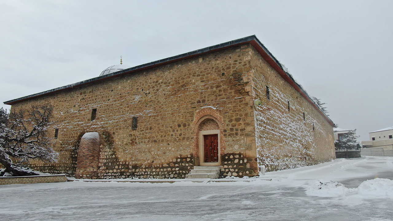 Elazığ'ın tarihi mahallesi depremlerden etkilenmedi 14