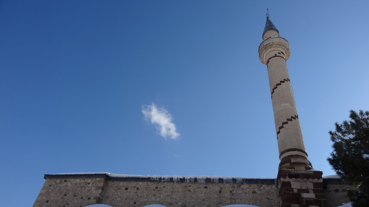 Elazığ'ın tarihi mahallesi depremlerden etkilenmedi 12