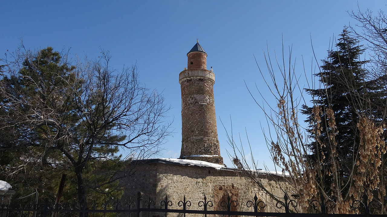 Elazığ'ın tarihi mahallesi depremlerden etkilenmedi 8