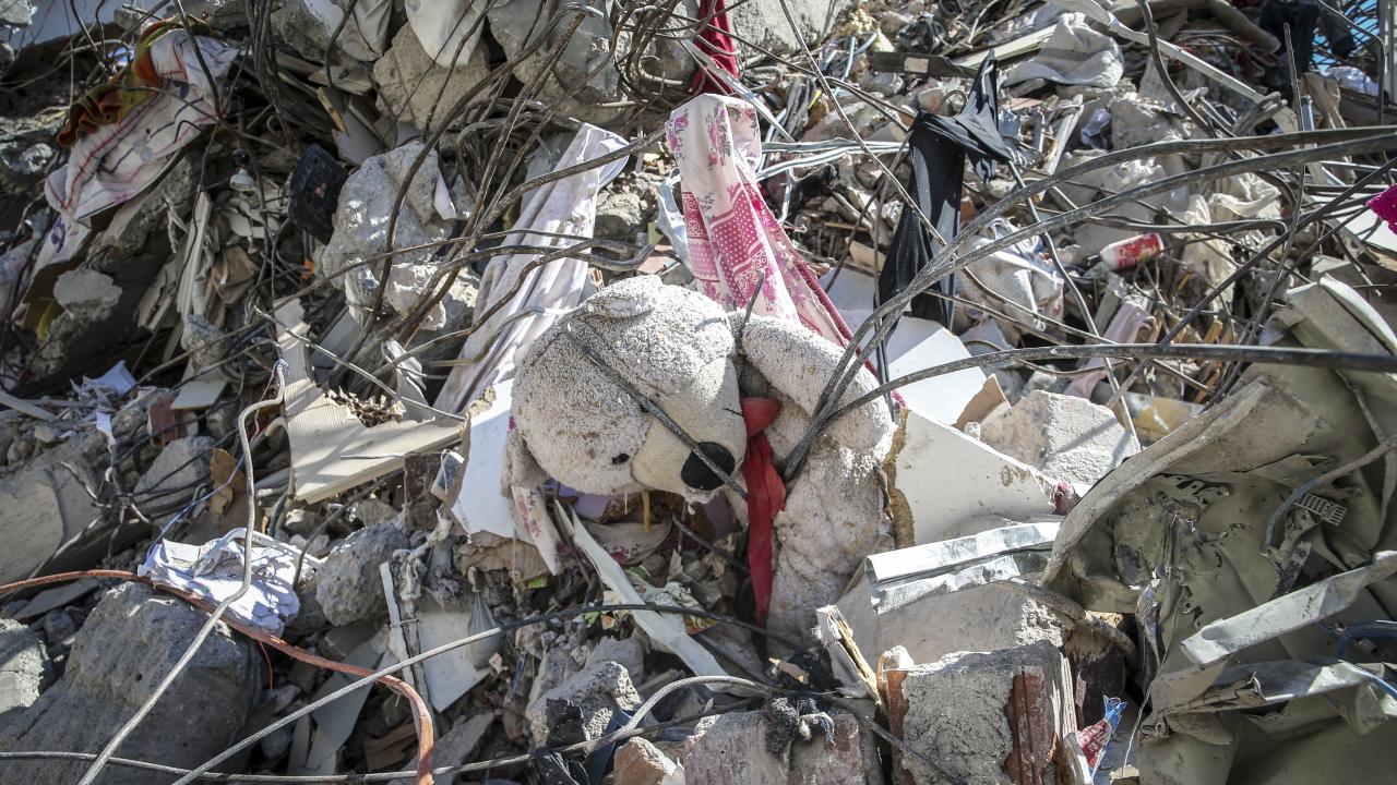 Depremde çocuklardan kalan hatıralar… Hepsinin ayrı ayrı hikayesi var 6