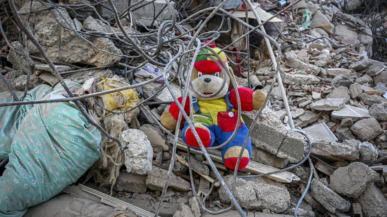 Depremde çocuklardan kalan hatıralar… Hepsinin ayrı ayrı hikayesi var 4