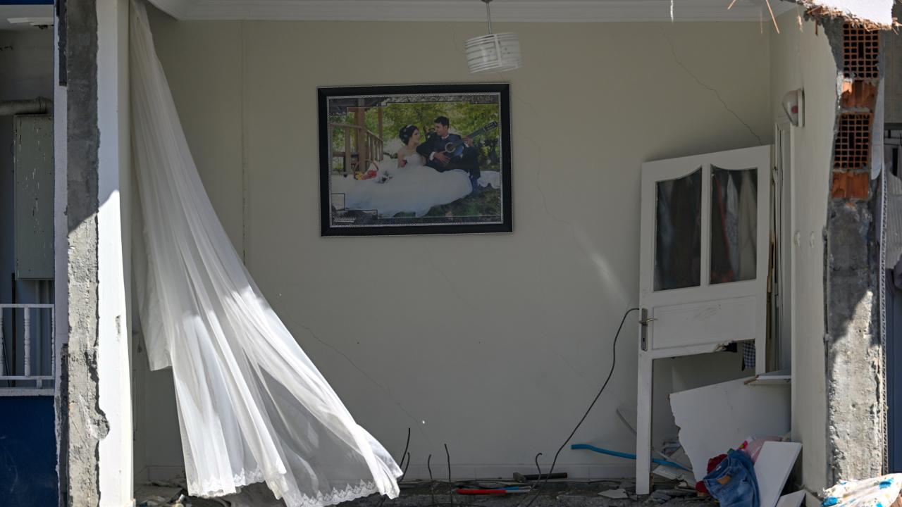 Adıyaman'da her sokak depremin acı izlerini taşıyor 13