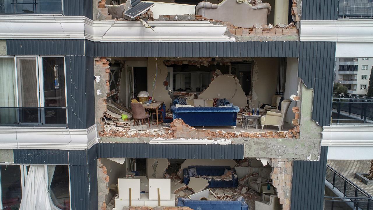 Adıyaman'da her sokak depremin acı izlerini taşıyor 11