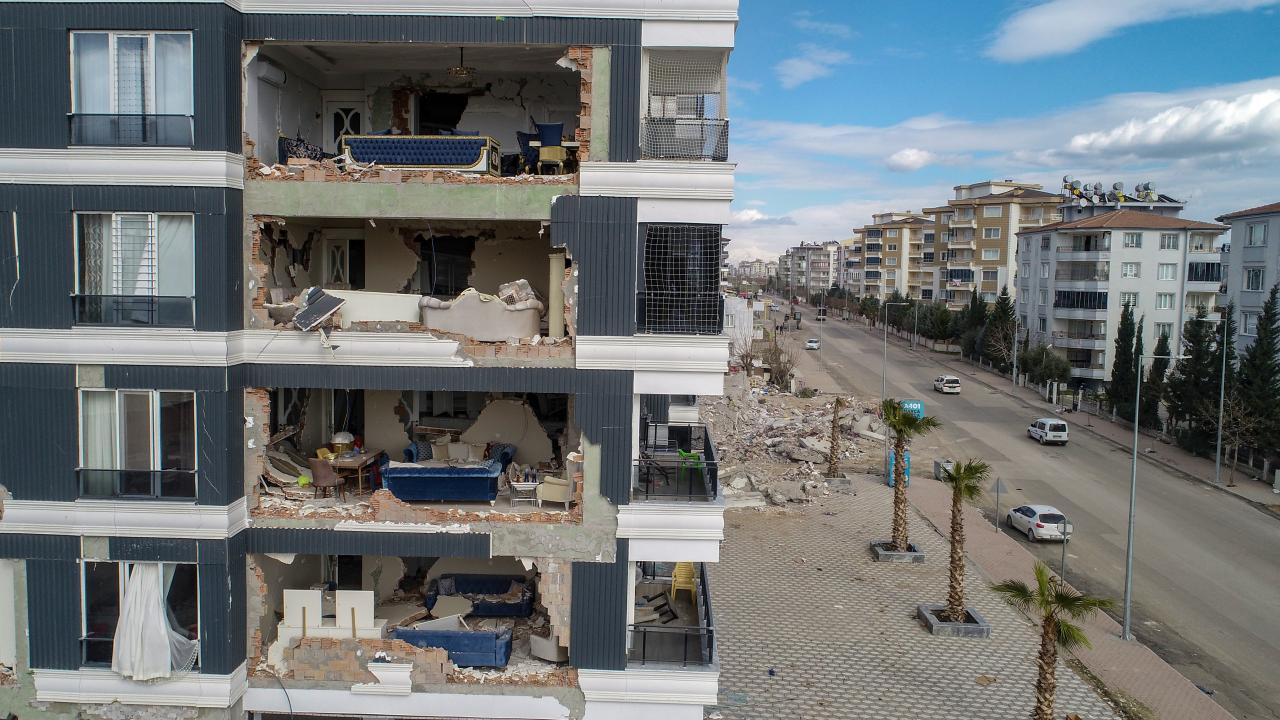Adıyaman'da her sokak depremin acı izlerini taşıyor 2