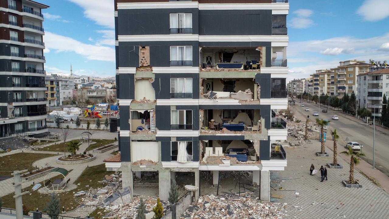 Adıyaman'da her sokak depremin acı izlerini taşıyor 8