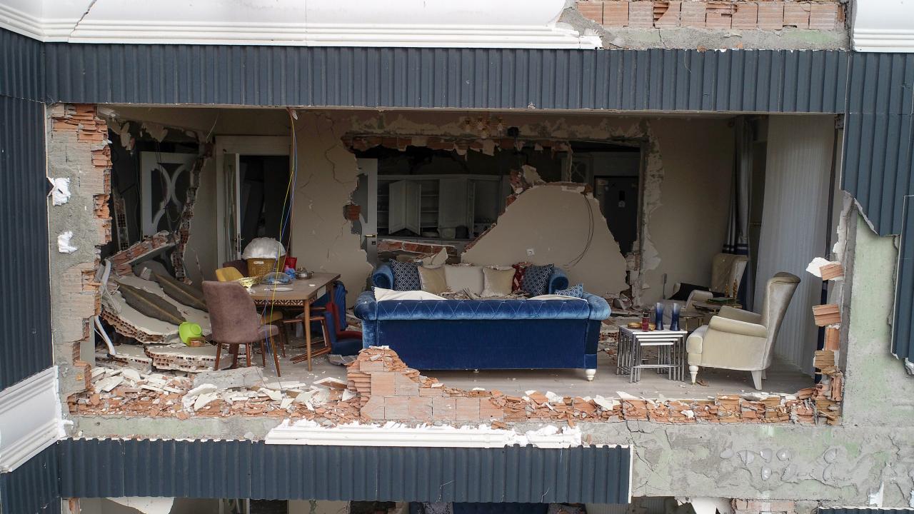 Adıyaman'da her sokak depremin acı izlerini taşıyor 3