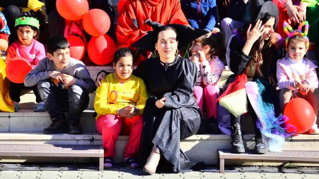 Depremzede çocuklara moral etkinliği 3