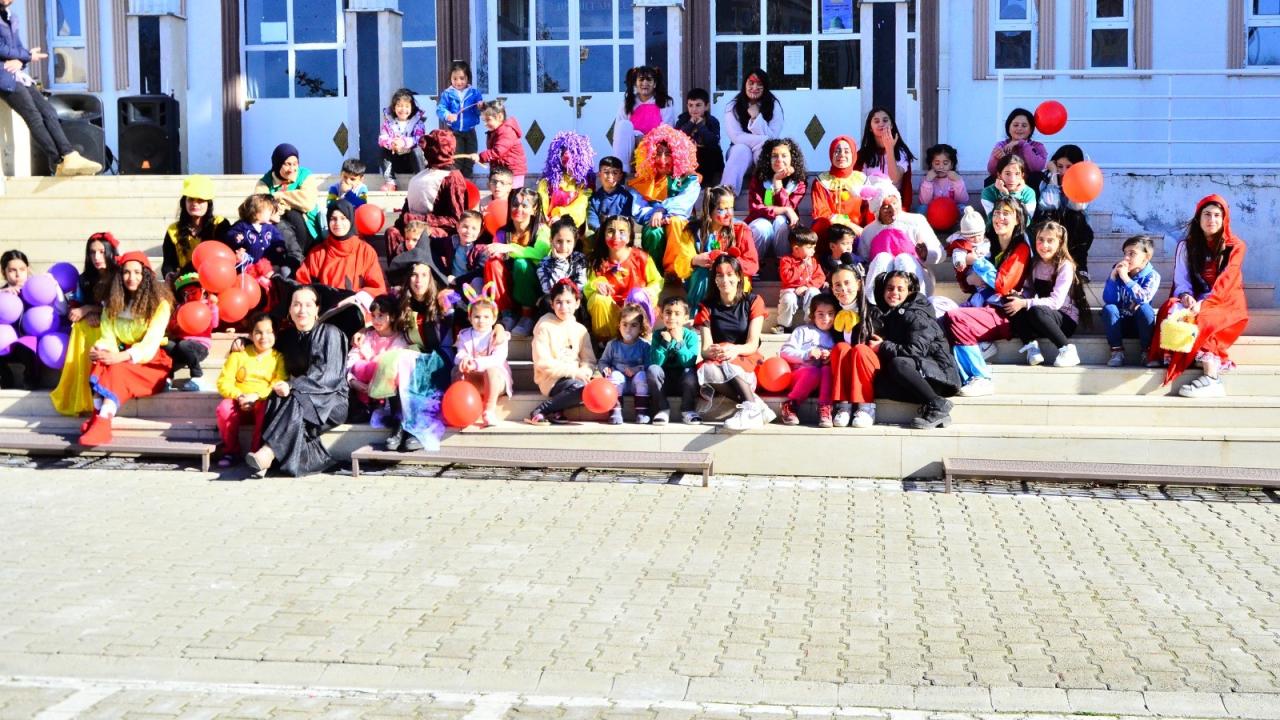 Depremzede çocuklara moral etkinliği 5