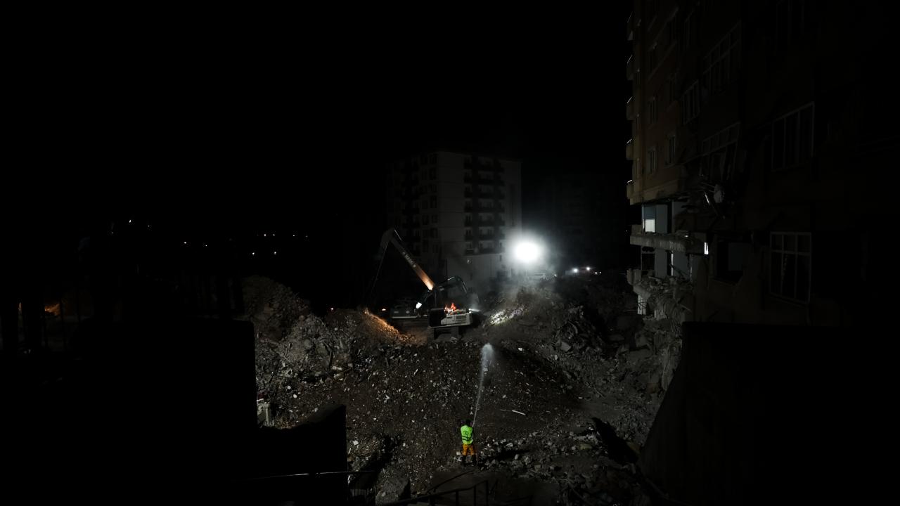 Asrın felaketinde 14. gün 9