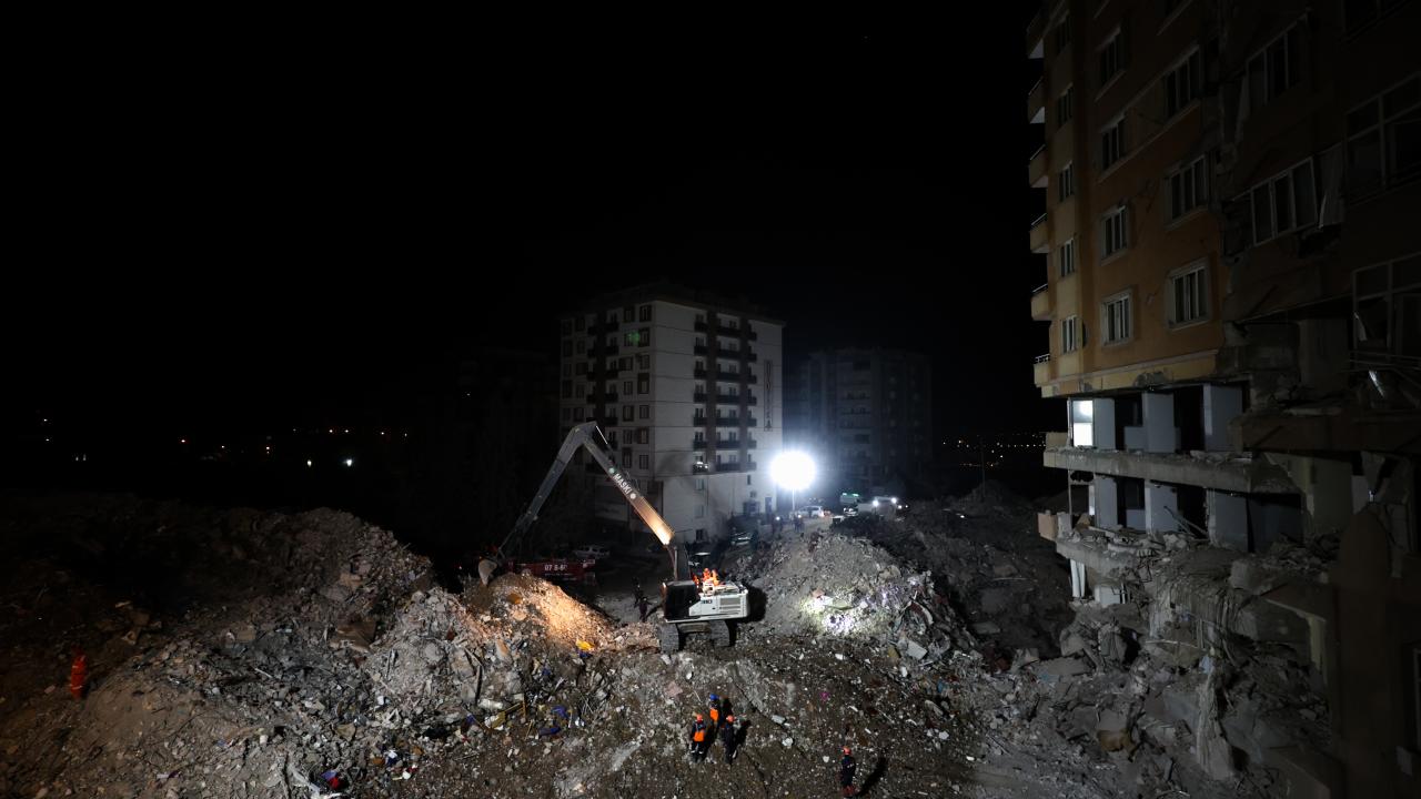 Asrın felaketinde 14. gün 7