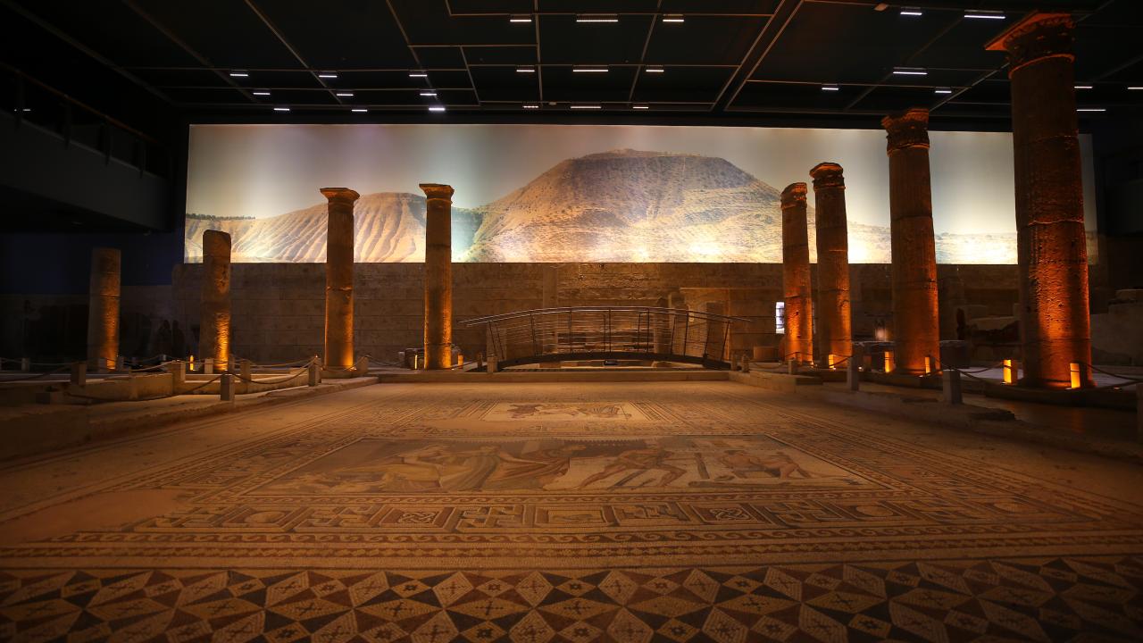 Tek bir taş bile yerinden oynamadı… Zeugma Mozaik Müzesi depremi hasarsız atlattı 13
