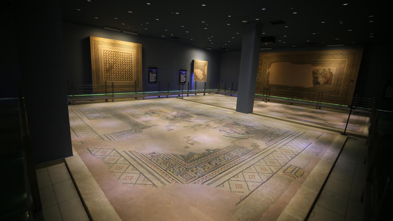 Tek bir taş bile yerinden oynamadı… Zeugma Mozaik Müzesi depremi hasarsız atlattı 12