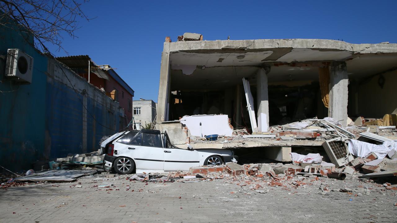 Nurdağı'nda depremlerin acı izleri 8