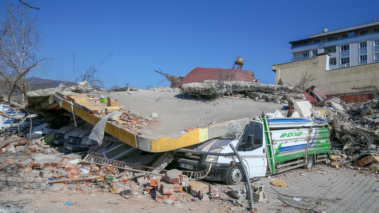 Nurdağı'nda depremlerin acı izleri 3