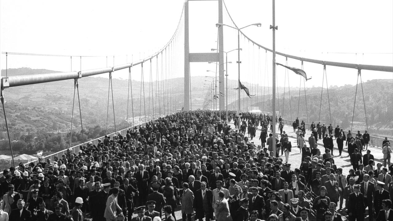 Boğaziçi Köprüsü’nün temeli 50 yıl önce atıldı 1