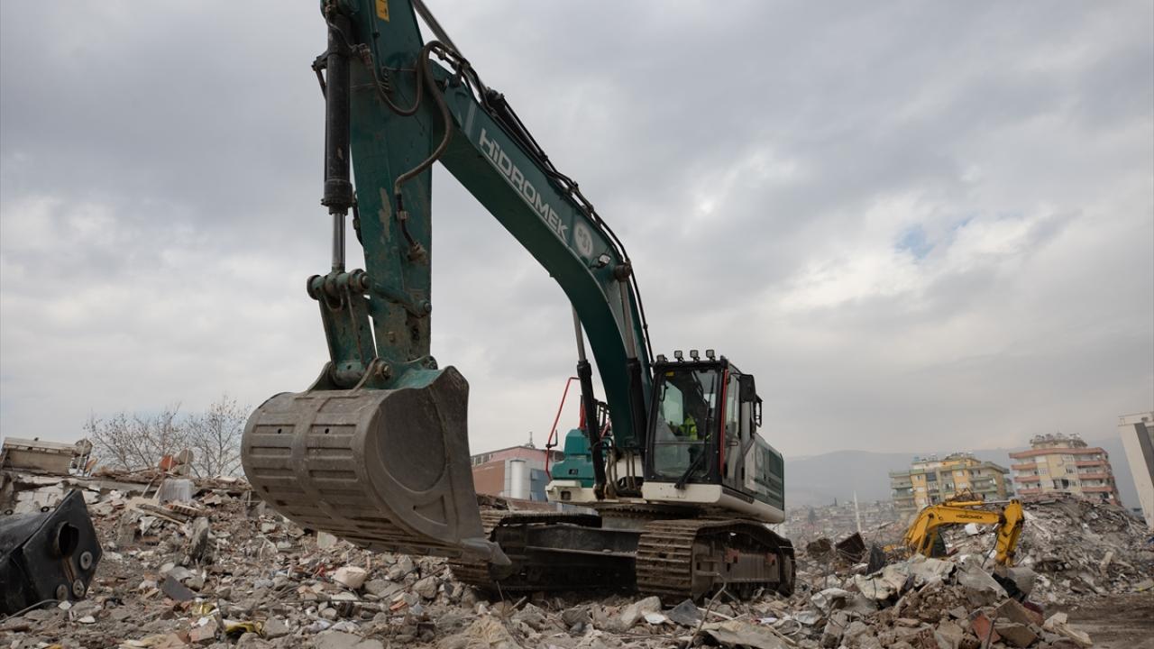 Bir can daha kurtarma umuduyla yakınlarının cenazesine dahi katılmadı 5