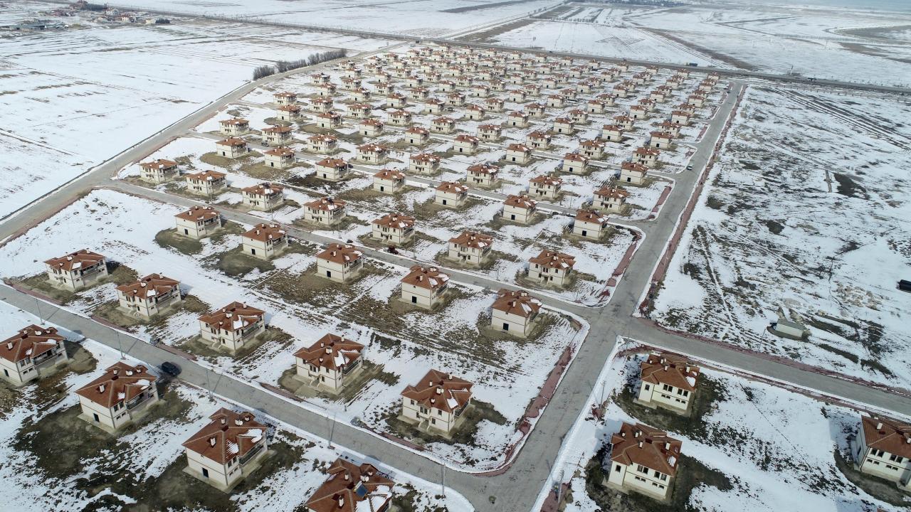 Konya’da köylüler, sıfır evlerini depremzedelere açtı 9