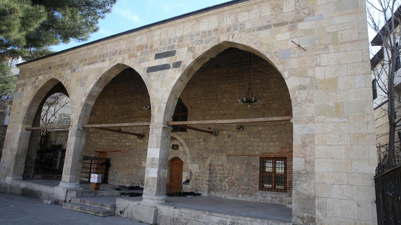 Kurtuluş Savaşı'nda ayakta kalmıştı... Depremle yıkıldı 9