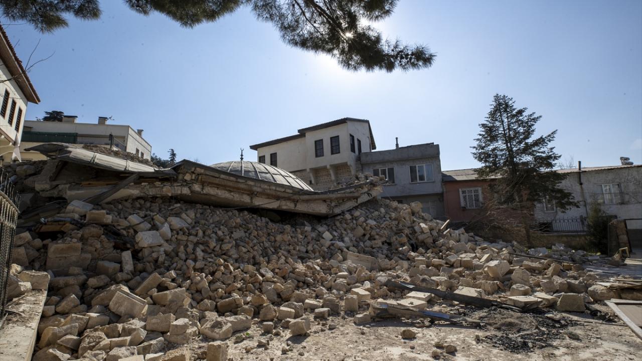 Kurtuluş Savaşı'nda ayakta kalmıştı... Depremle yıkıldı 4