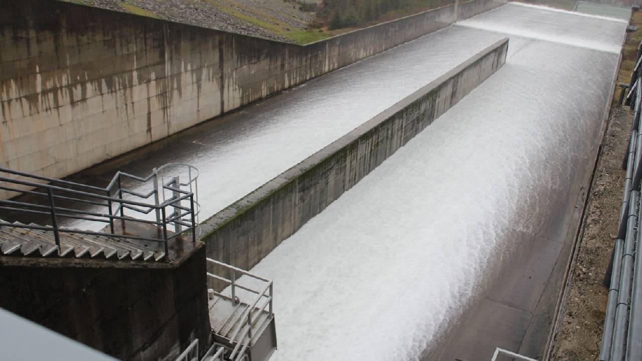Geçen yıl dolunca kapakların açıldığı Yuvacık Barajı alarm verdi 1